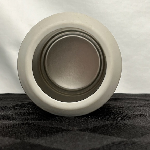 Reduce- Steel Vacuum Insulated 14 oz Bottle/Can Holder Drink Cooler in White - Picture 3 of 5